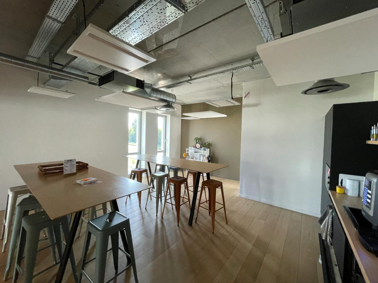 Bureau Motte-Servolex 916m² Location bureau Motte-Servolex Savoie OLBUR2420225 4